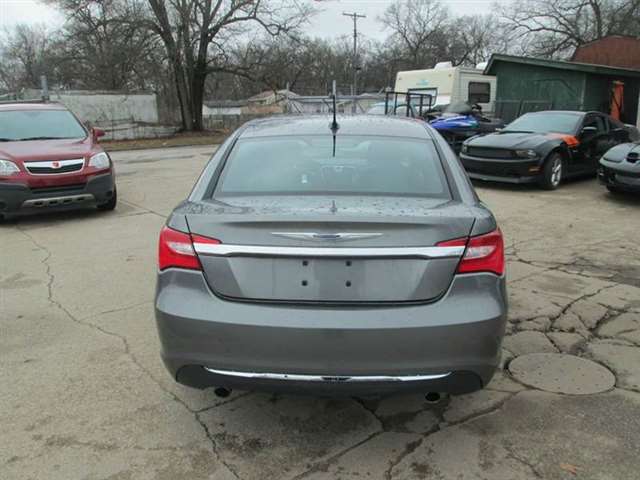 2012 Chrysler 200 Limited 4Dr Sedan
